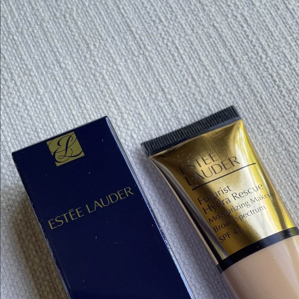 Estée Lauder Futurist Hydra Rescue Moisturizing foundation - 2N1 desert beige